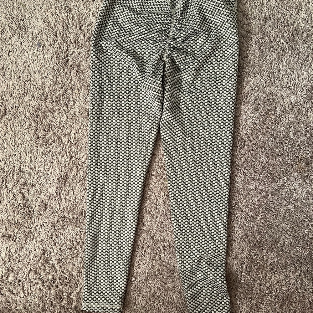 Scrunched butt leggings - Picture 3 of 7